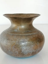 Charger l&#39;image dans la galerie, Vase en bronze Asie, région Chine, décors animaux mythologiques, je dirais fin 18ème
