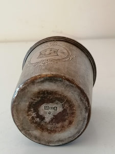 Goblet Russe, drapeau Suisse 19ème. Avec sa panoplie de poinçons habituel, date orfèvre, et titre