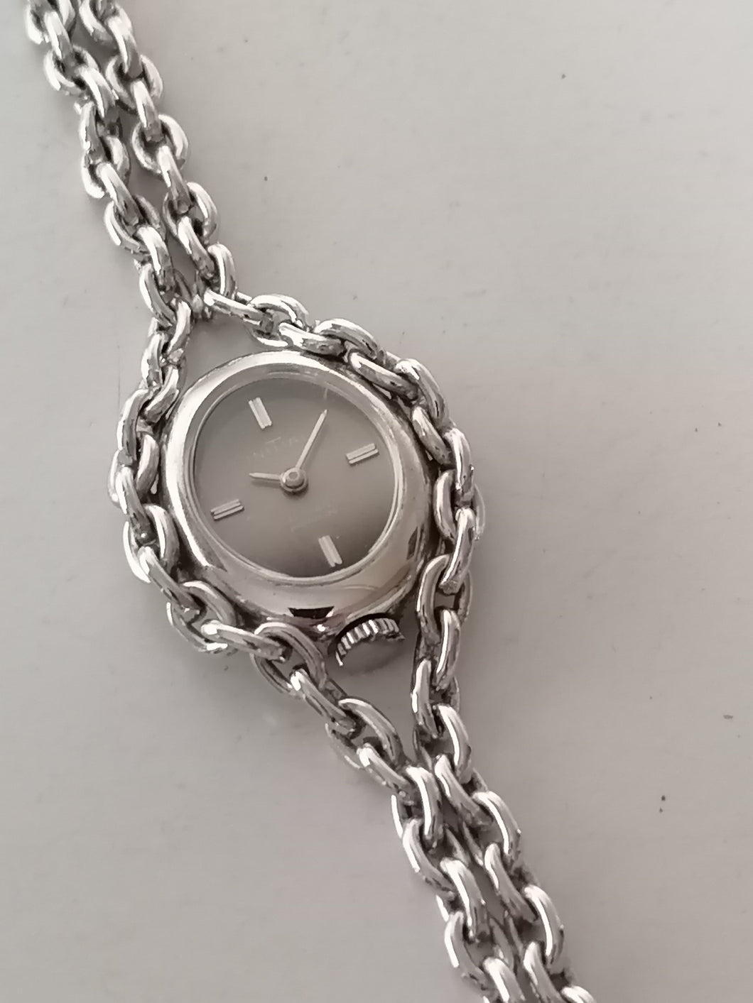 Montre bracelet Initial femme, mécanique. Fonctionne