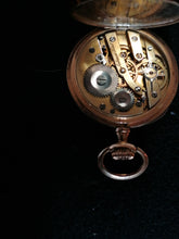 Charger l&#39;image dans la galerie, Audmars et Frères à Genève fondée en 1811, montre de col en or 14k. 
