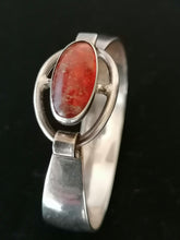 Charger l&#39;image dans la galerie, Bracelet en argent et ambre Niels Erik Form designer Danois 
