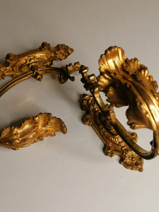 Paire d'embrasse de rideaux en bronze doré