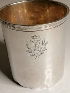 Gobelet en argent massif premier titre. Poinçons vieillard, orfèvre Tonnelier Théodore