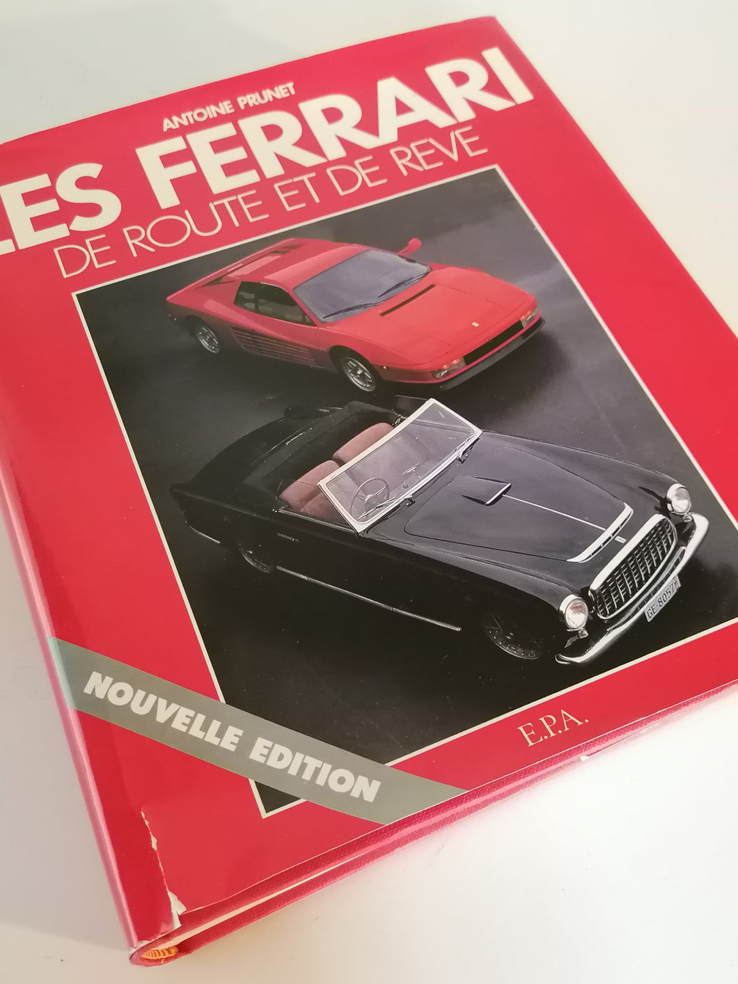 Livre Ferrari par Antoine Prunet