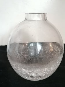 Vase en verre soufflé craquelé