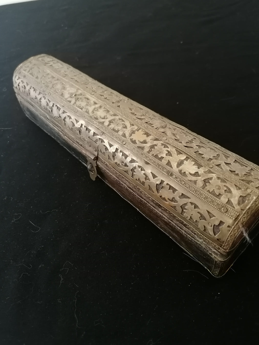 Coffret à plume indien, laiton ajouré