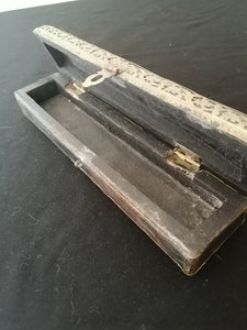 Coffret à plume indien, laiton ajouré