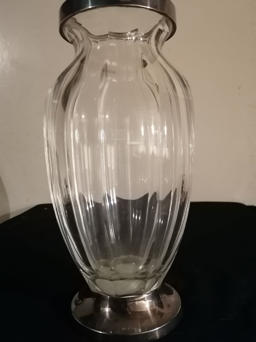 Yezler grand vase en cristal taillé, avec col et socle en argent 0.800.