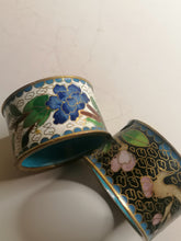 Charger l&#39;image dans la galerie, Paire de liens de serviette cloisonné chinois
