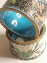 Charger l&#39;image dans la galerie, Paire de liens de serviette cloisonné chinois
