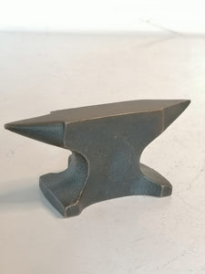 Enclume en bronze, souvenir compagnon du devoir à Reims 1998