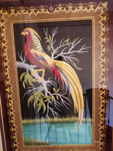 Charger l&#39;image dans la galerie, Oiseau du paradis, broderie fine, probablement des atelier de Shams Agra Inde. Très fin travaille XXème .
