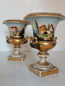 Paire de vase d'époque Empire Vieux Paris peinte et doré à la main