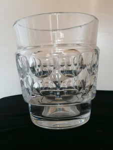 BACCARAT Rare seau à Champagne en cristal taillé. Hauteur 23cm