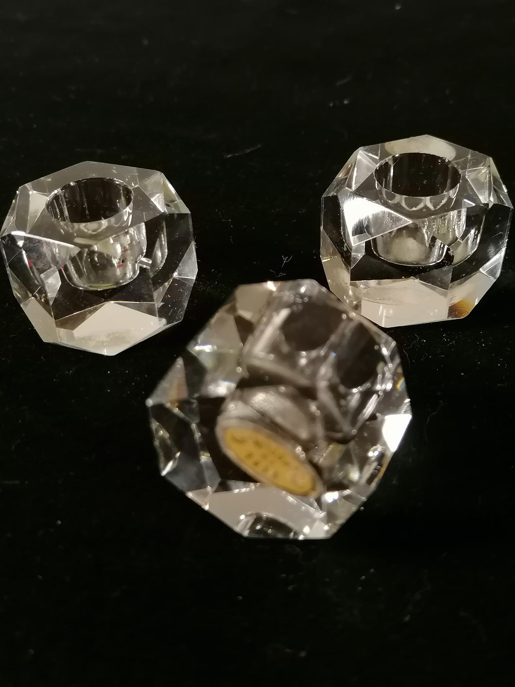 3 petits bougeoirs en cristal 