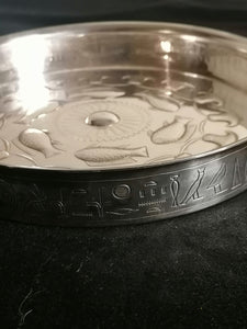 Reproduction plat Égypte antique argenté.