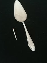 Charger l&#39;image dans la galerie, Pelle à gâteau argenté
