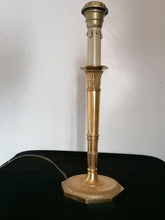 Charger l&#39;image dans la galerie, Lampe flambeau en bronze doré style Empire
