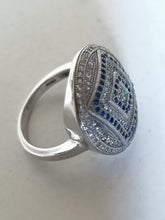 Charger l&#39;image dans la galerie, Bague argent rhodié et cristaux teinté et taillé. 
