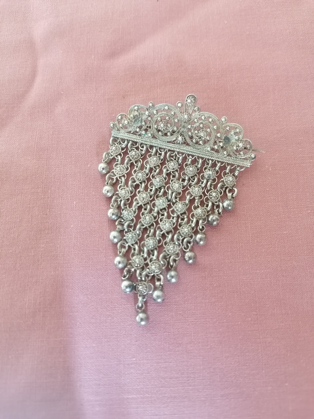 Broche en maille d'argent