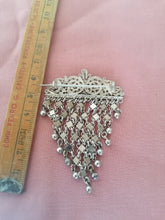 Charger l&#39;image dans la galerie, Broche en maille d&#39;argent
