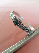 Charger l&#39;image dans la galerie, Bracelet en argent et pierre. 

