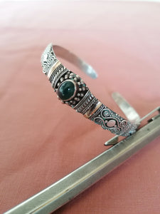 Bracelet en argent et pierre. 
