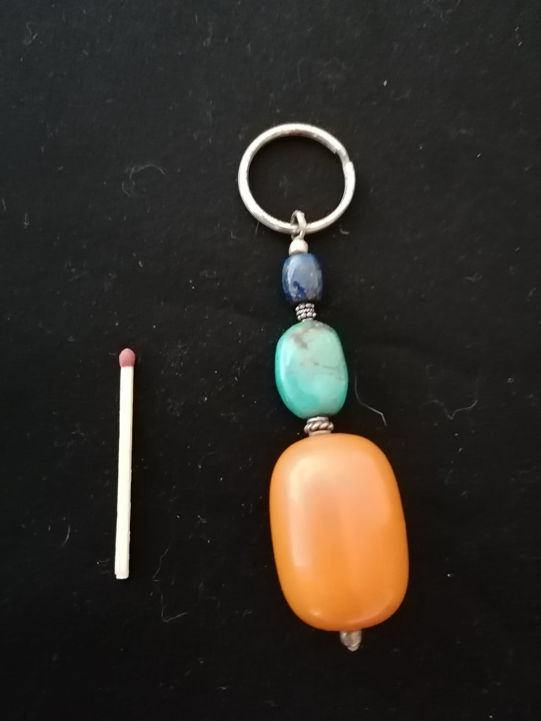 Porte clé pierre et bakélite 