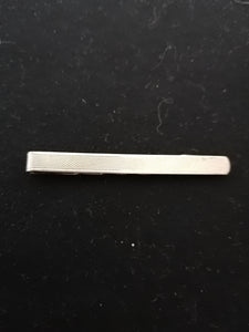 Pince à cravate en argent doré 