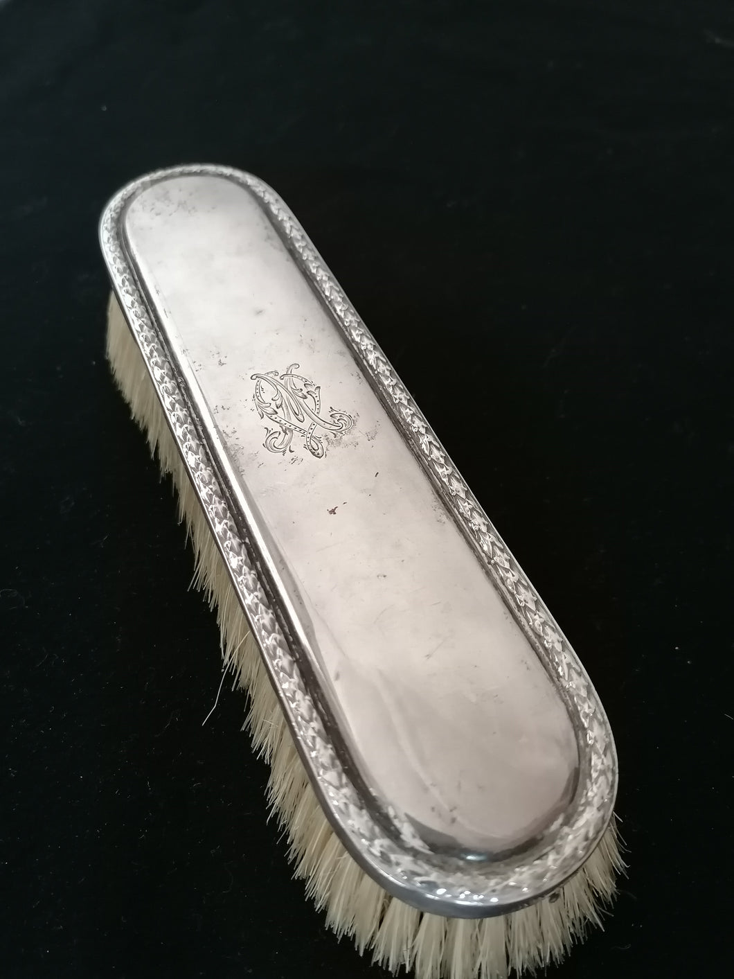 Brosses à cheveux argent massif fin XIXe parfait état. 
