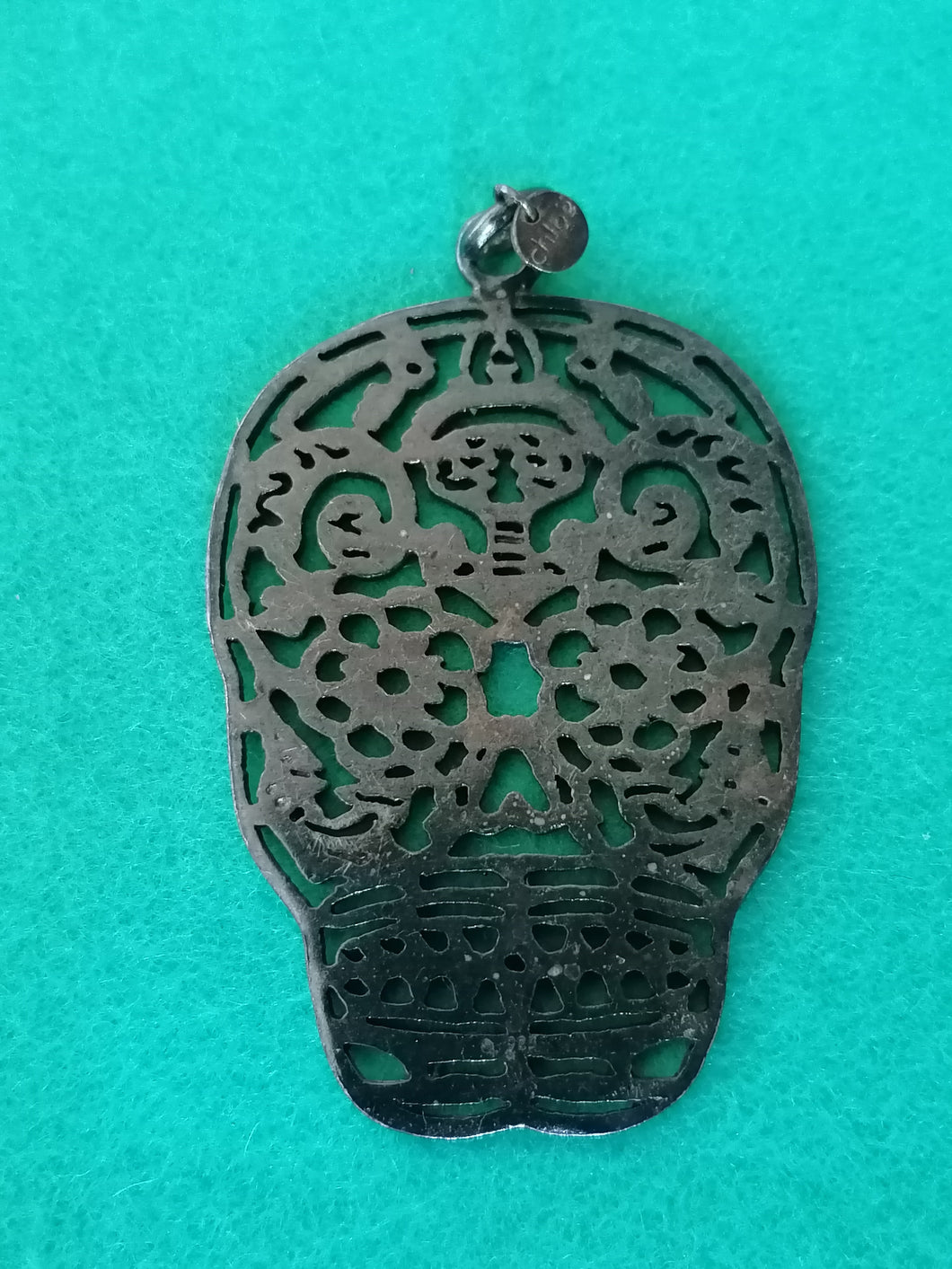 Pendentif skull en argent Chloé 