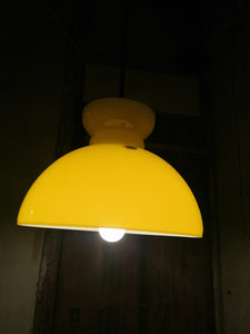 Lampe suspension en opaline jaune , Fonctionne