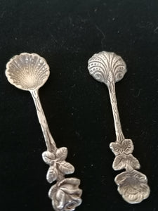 Paire de cuillère à sel en argent 0.800 décors rose