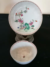 Charger l&#39;image dans la galerie, Sous coupe et bol porcelaine famille rose compagnie des Indes. 
