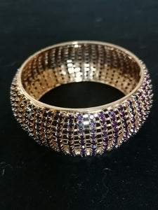 Bracelet doré et cristaux style améthyste