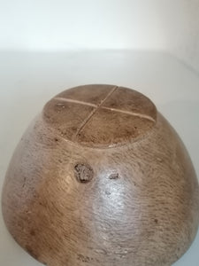 Bol en bois de cocotier africain ou océanien. XXème 