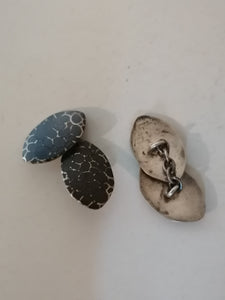 Paire de bouton de manchette en argent niellé. 