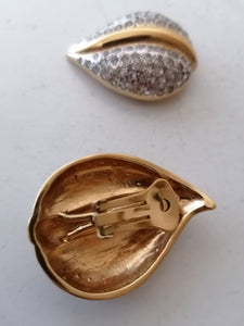 Valentino vintage paire de clip d'oreille doré original. 