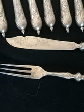 Charger l&#39;image dans la galerie, Magnifique service à dessert en argent doré Allemand , orfèvre Wilkens  vers 1900.
