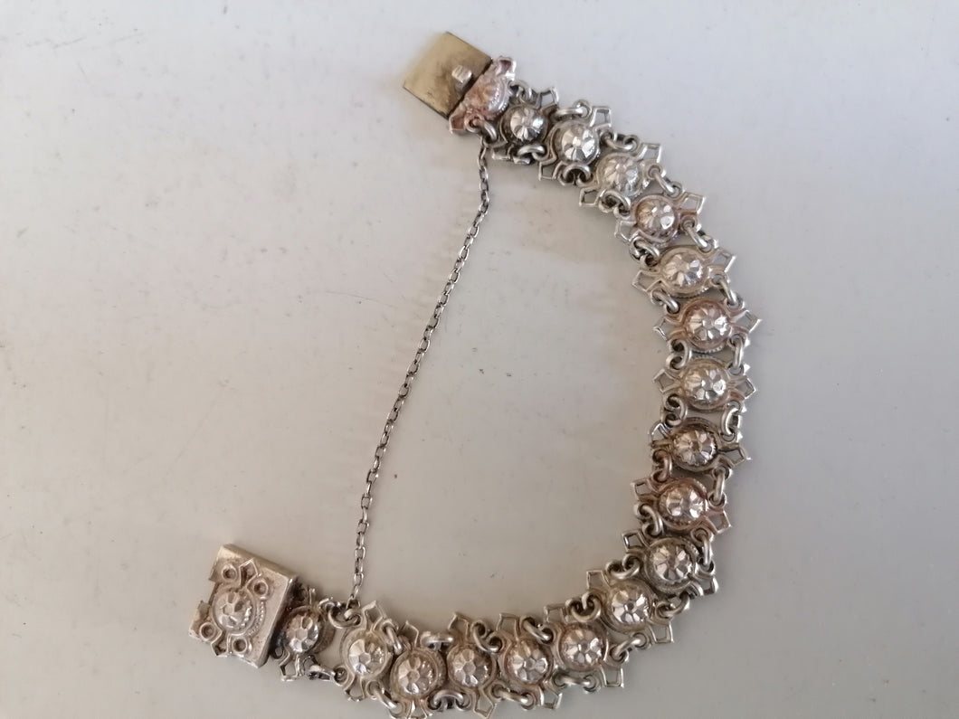 Bracelet pour enfant en argent. 