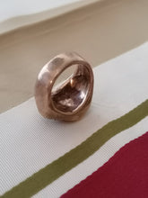 Charger l&#39;image dans la galerie, Bague masque en bronze. Bijoux créateur non signé

