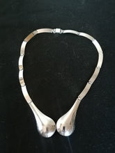 Charger l&#39;image dans la galerie, Collier vintage chromé Romantica
