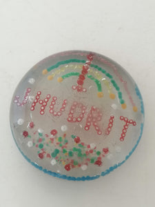 Curieuse sulfure ancienne,  verre soufflé avec pièces de couleurs et  Nominative