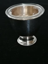 Charger l&#39;image dans la galerie, Salière en argent et cristal yezler
