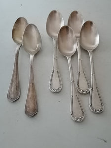 Christofle 6 cuillères  à dessert ou thé (4+2) elles vont bien ensemble