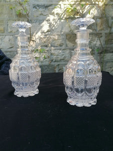 Paire de carafe Baccarat ancienne en cristal taillé