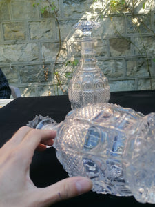 Paire de carafe Baccarat ancienne en cristal taillé
