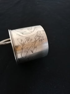 Gobelet à thé russe en argent massif. Vers 1900