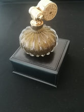 Charger l&#39;image dans la galerie, MARCEL FRANCK VERRIER Falcon verre soufflé De murano avec pulvérisateur (fonctionne) paillette d&#39;or 24K. 
