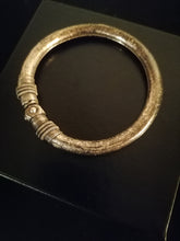 Charger l&#39;image dans la galerie, Bracelet probablement orientale, en argent.
